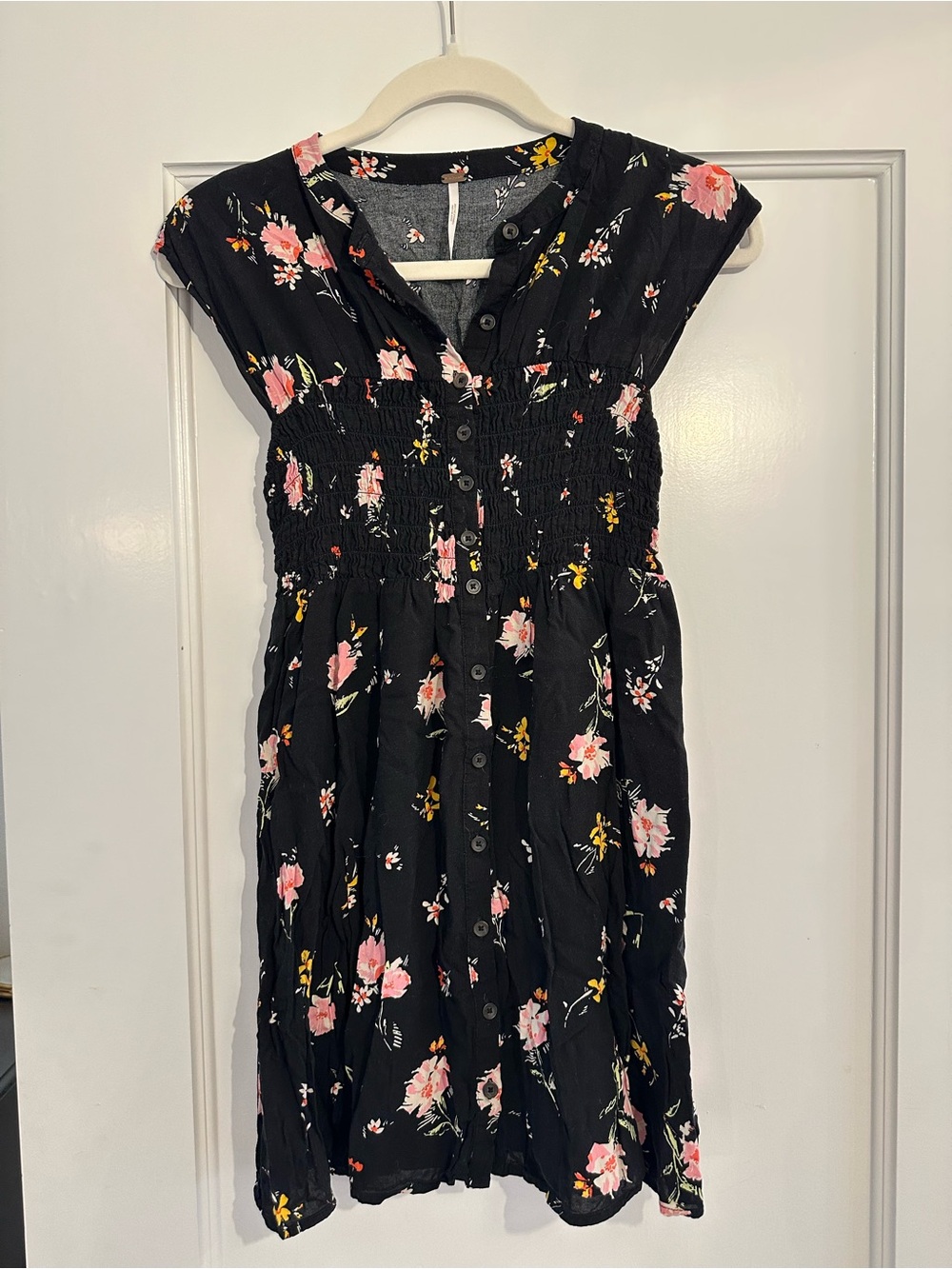 Free People WBlack Floral Button-Front Women’s Dress - Elegant Pink Flower Print
